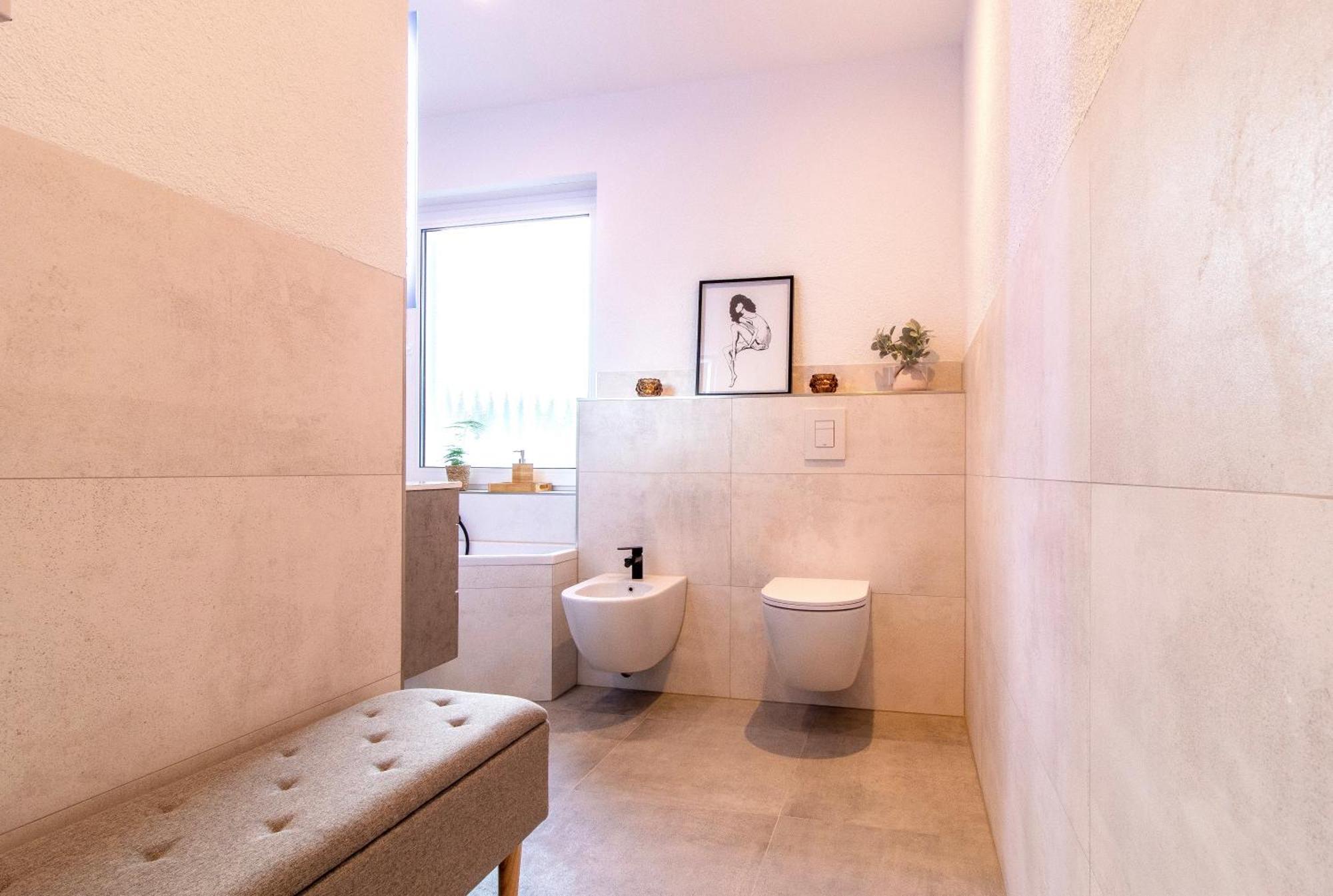 Stilvolles City-Apartment I Netflix I Wlan L Stellplatz I Zentral Schwarzenberg  Bagian luar foto
