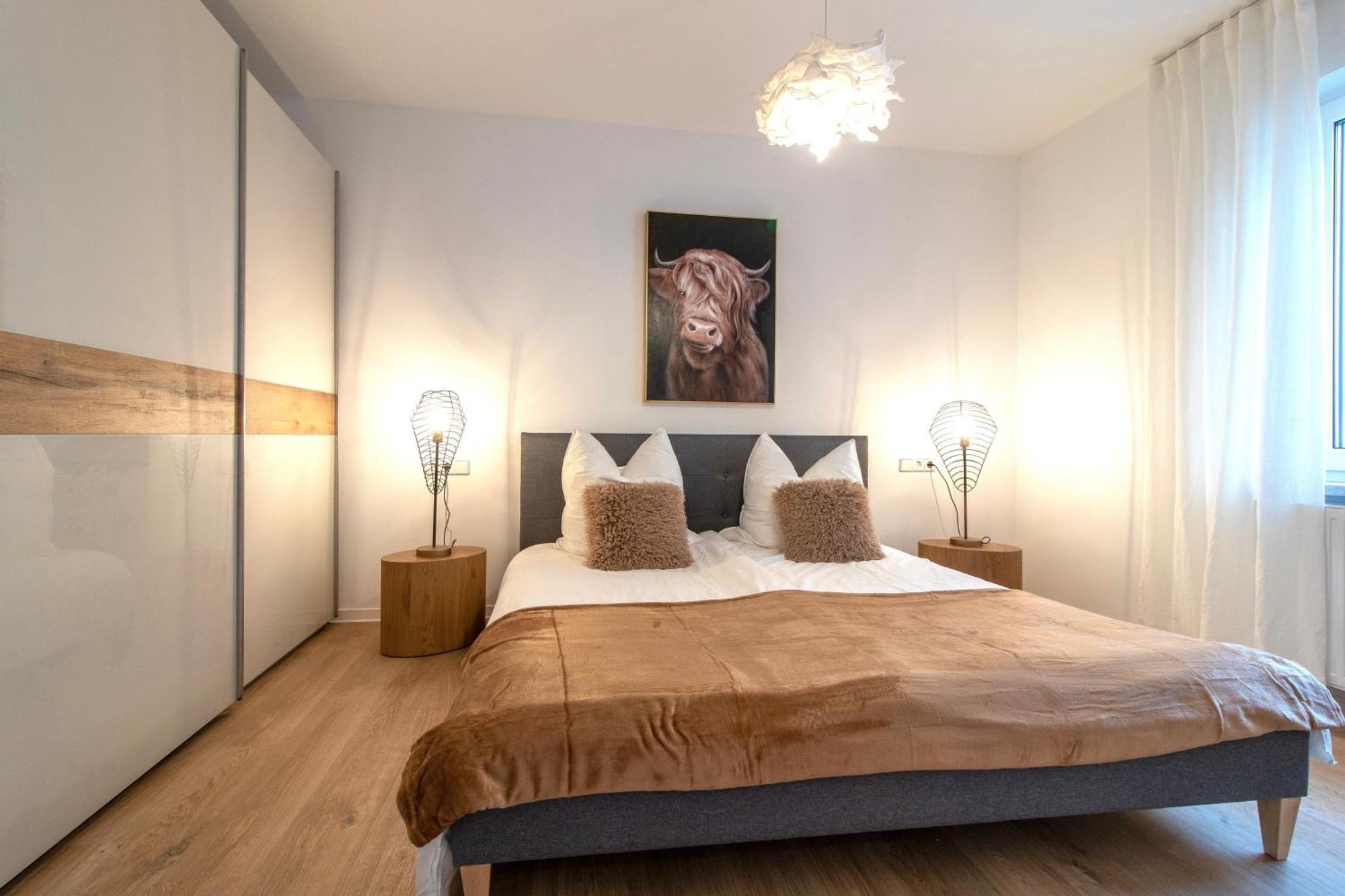 Stilvolles City-Apartment I Netflix I Wlan L Stellplatz I Zentral Schwarzenberg  Bagian luar foto