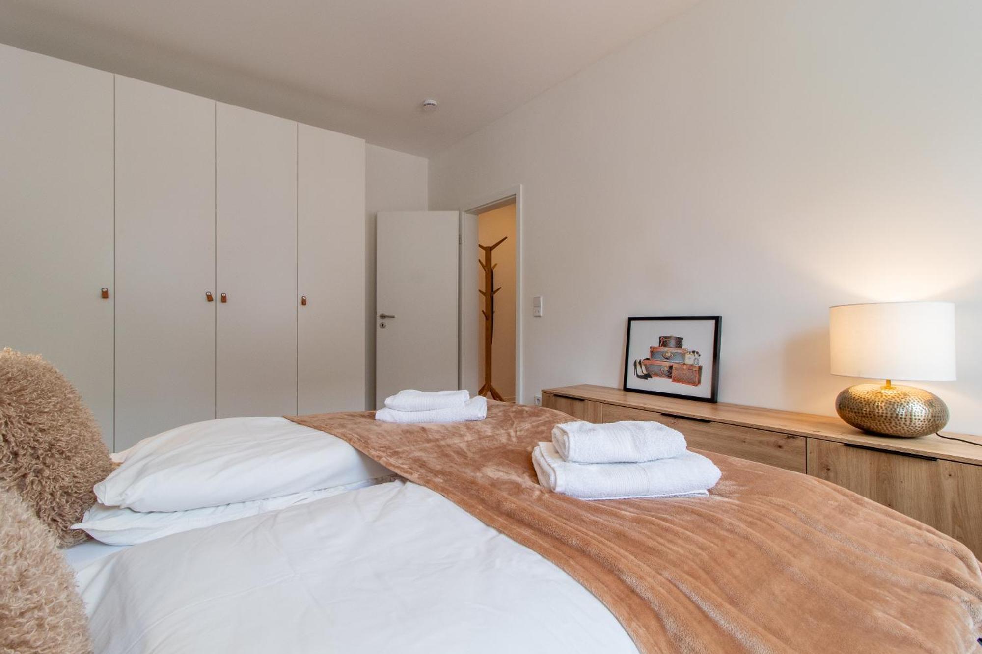 Stilvolles City-Apartment I Netflix I Wlan L Stellplatz I Zentral Schwarzenberg  Bagian luar foto