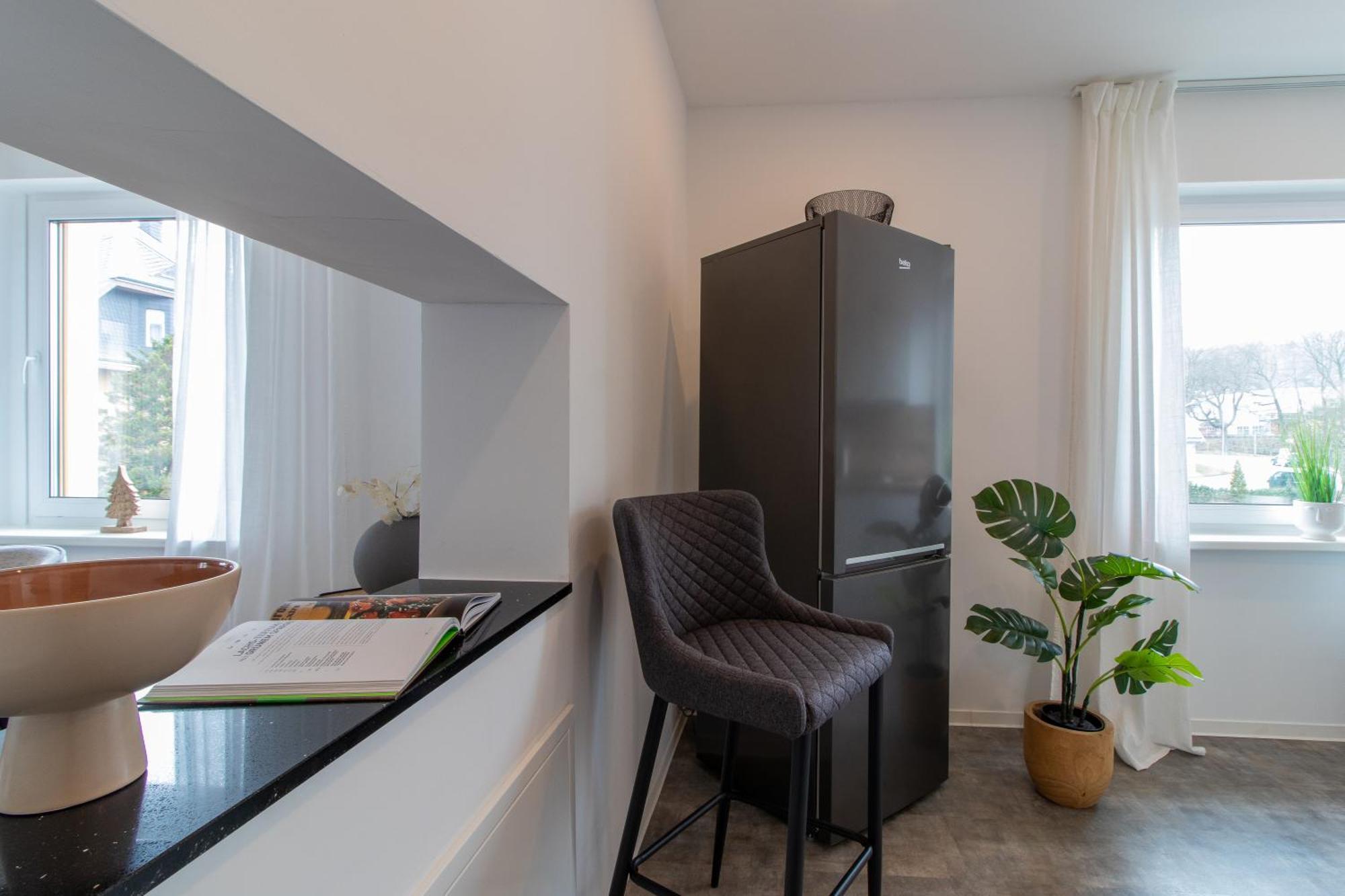 Stilvolles City-Apartment I Netflix I Wlan L Stellplatz I Zentral Schwarzenberg  Bagian luar foto