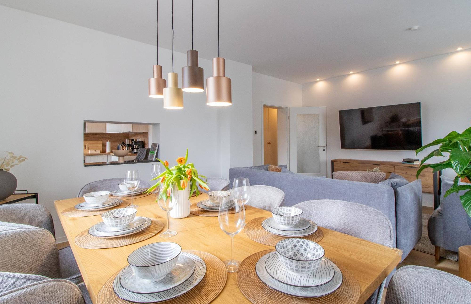 Stilvolles City-Apartment I Netflix I Wlan L Stellplatz I Zentral Schwarzenberg  Bagian luar foto