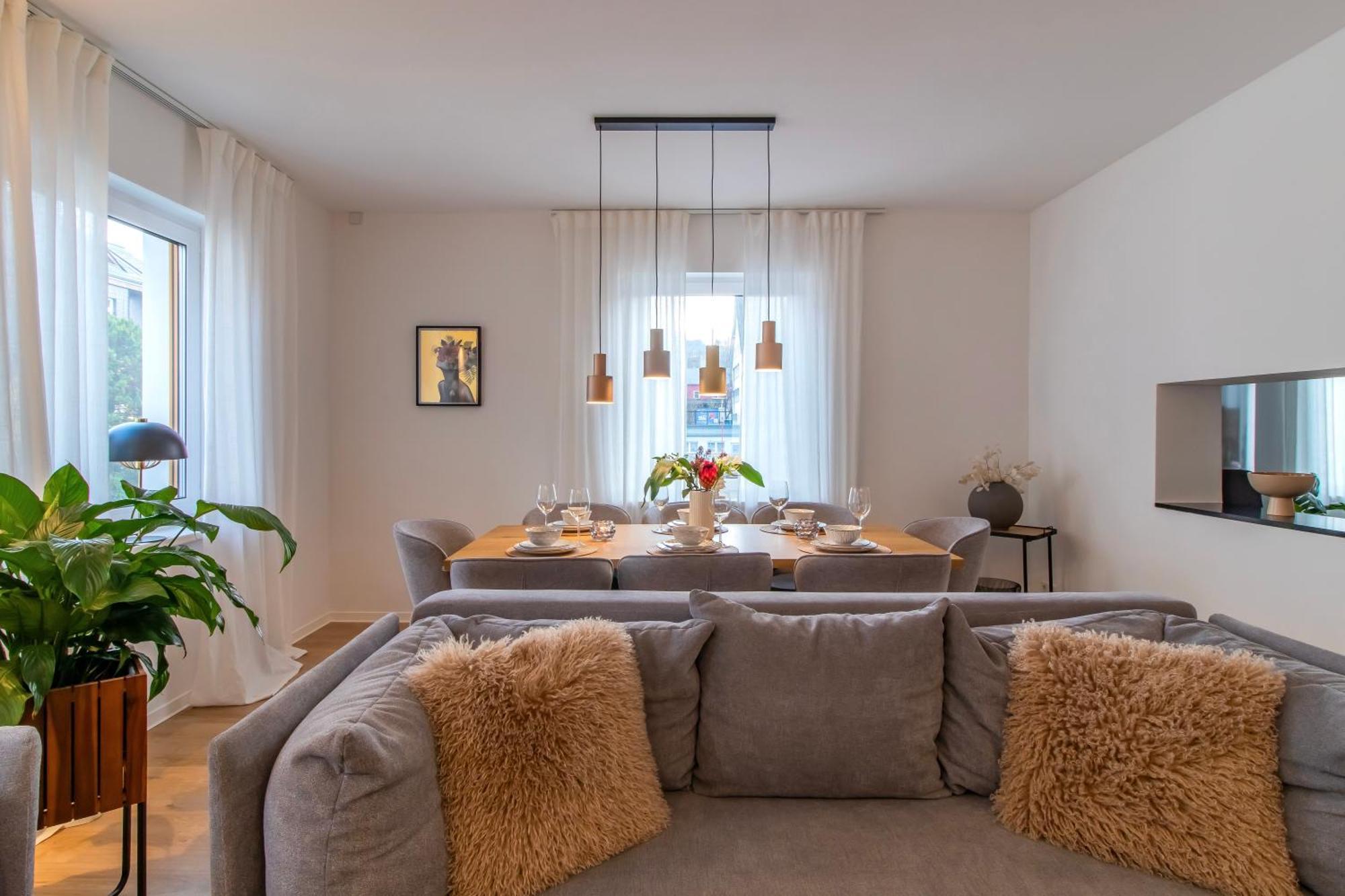 Stilvolles City-Apartment I Netflix I Wlan L Stellplatz I Zentral Schwarzenberg  Bagian luar foto